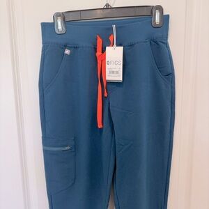 FIGS NWT Women’s Scrub Pant